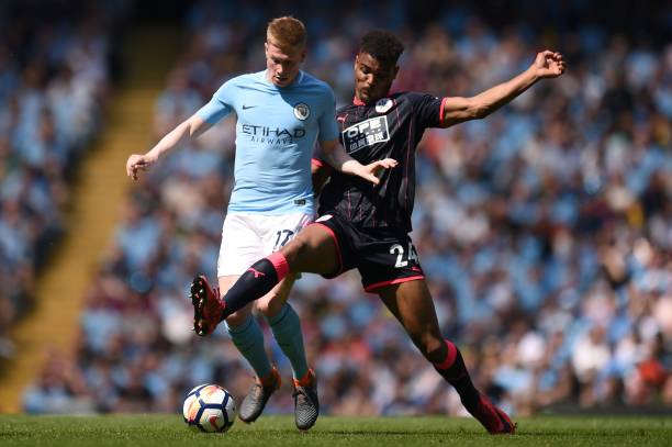 着极大的挑 着极大的挑