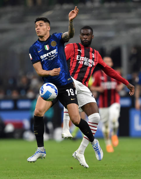 占据主导地 占据主导地