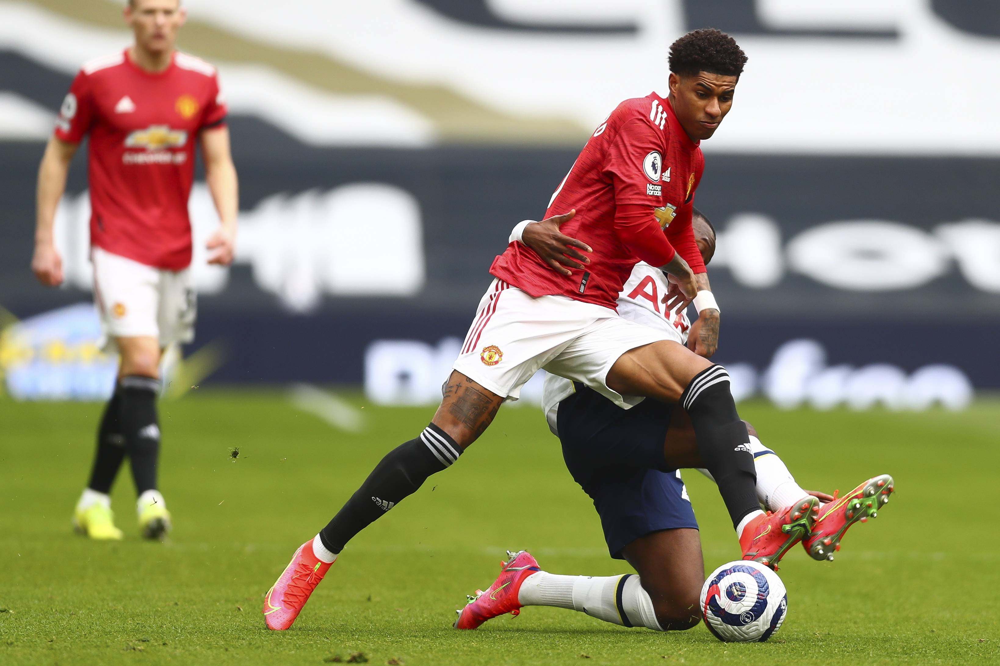 中场重组 中场重组